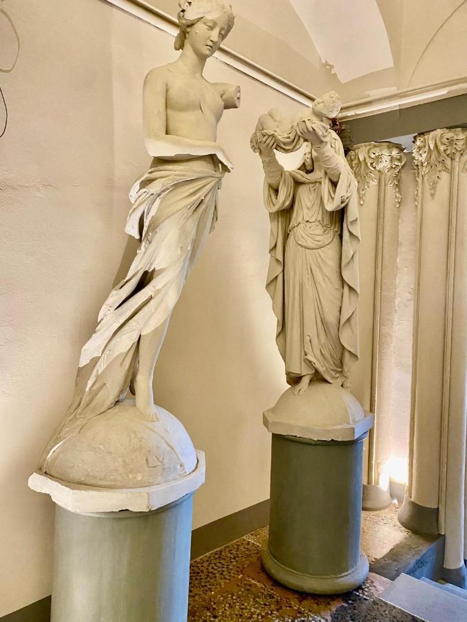 Palazzovilla Historic Building Luxury Suite Florence Extérieur photo